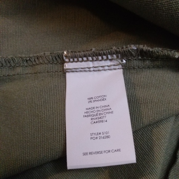 CAbi green Explorer vest size small style#5101 - Picture 6 of 8